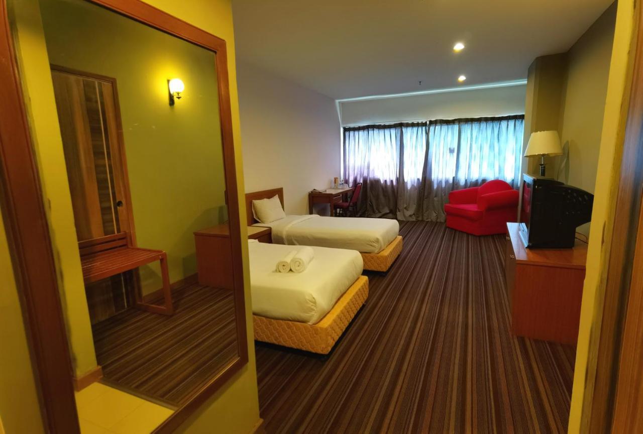 Folkmeldrum Hotel Johor Bahru Extérieur photo