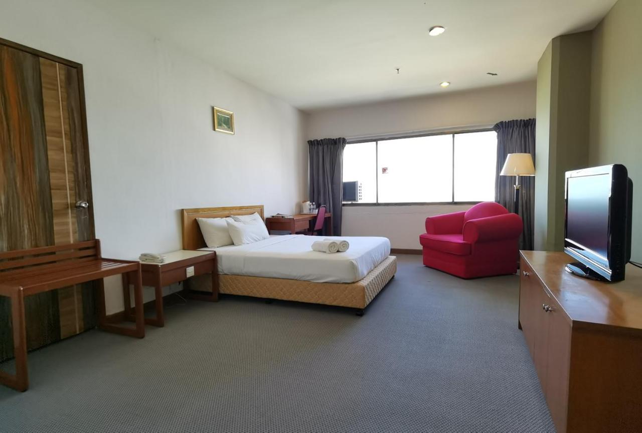 Folkmeldrum Hotel Johor Bahru Extérieur photo