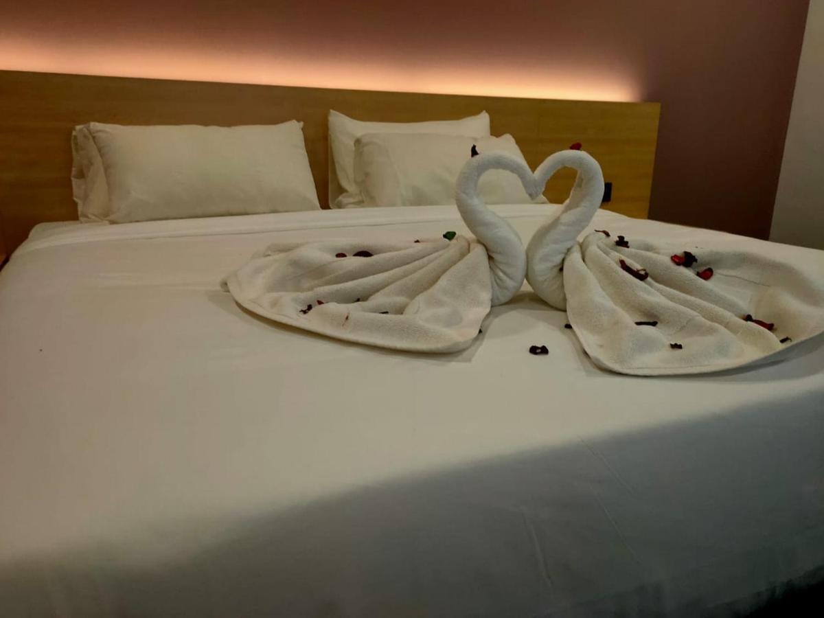 Folkmeldrum Hotel Johor Bahru Extérieur photo