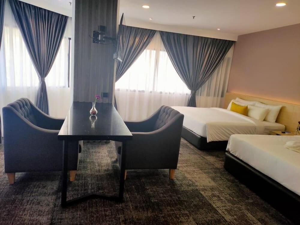 Folkmeldrum Hotel Johor Bahru Extérieur photo