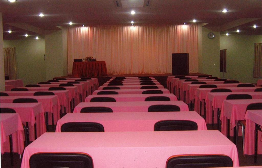 Folkmeldrum Hotel Johor Bahru Extérieur photo