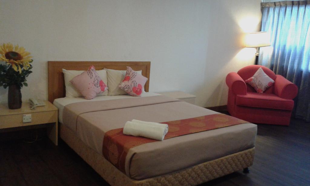 Folkmeldrum Hotel Johor Bahru Extérieur photo